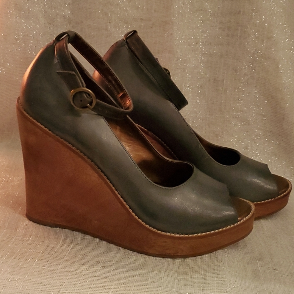 Steve Madden 4-inch wood wedge platform Sandal